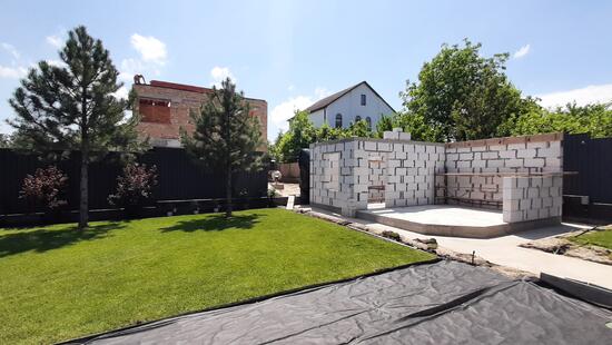 Фундамент під паркан