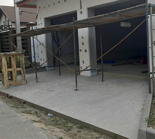 Бетонування в'їзду на ділянку, в гараж з ухилом у Києві.